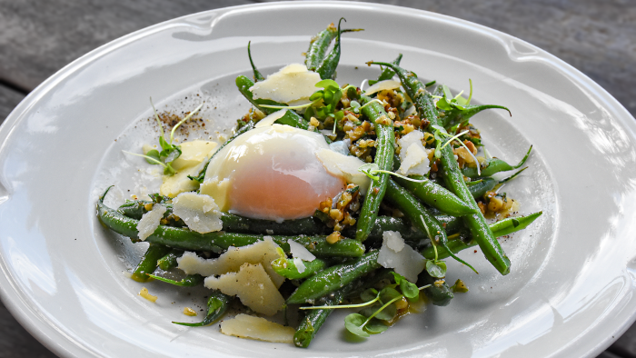 Vegetables with egg, parmesan and walnut